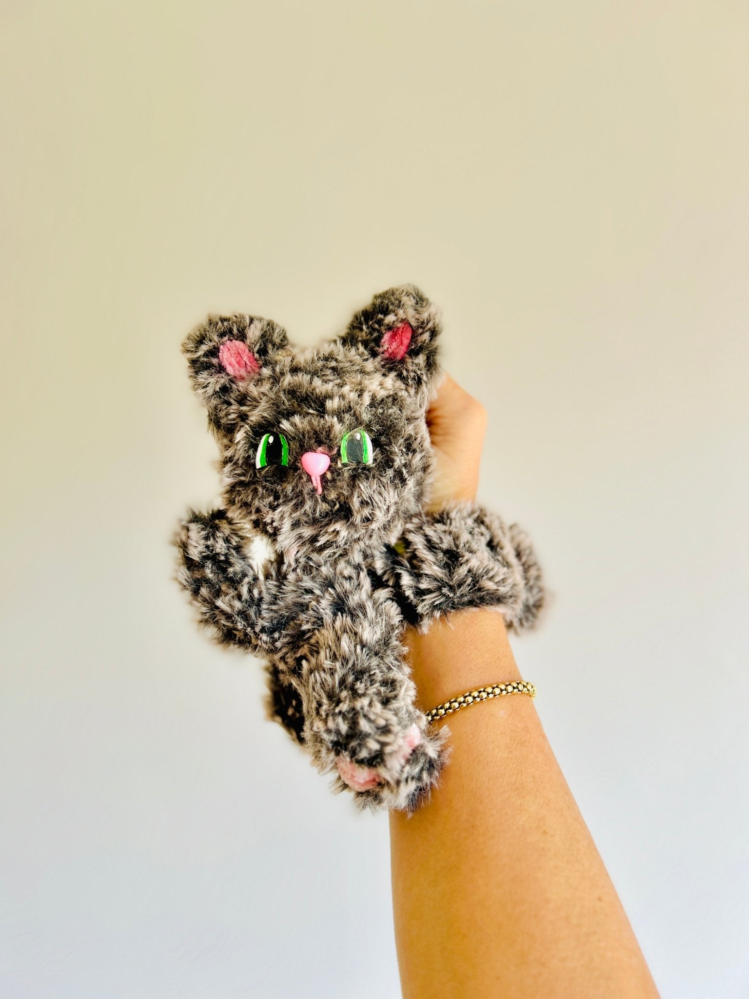 Fluffy Kitty the Hugger Crochet Pattern