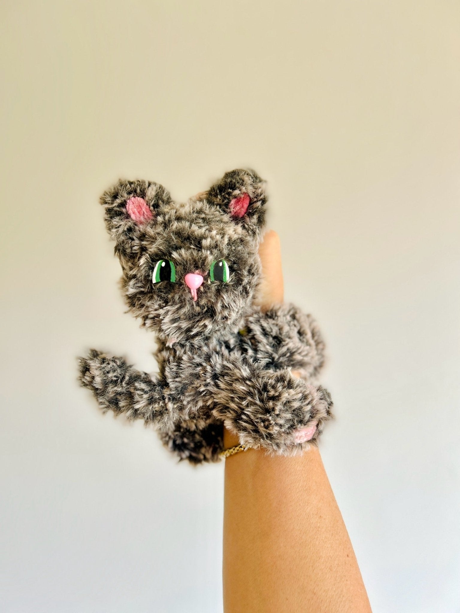 Fluffy Kitty the Hugger Crochet Pattern