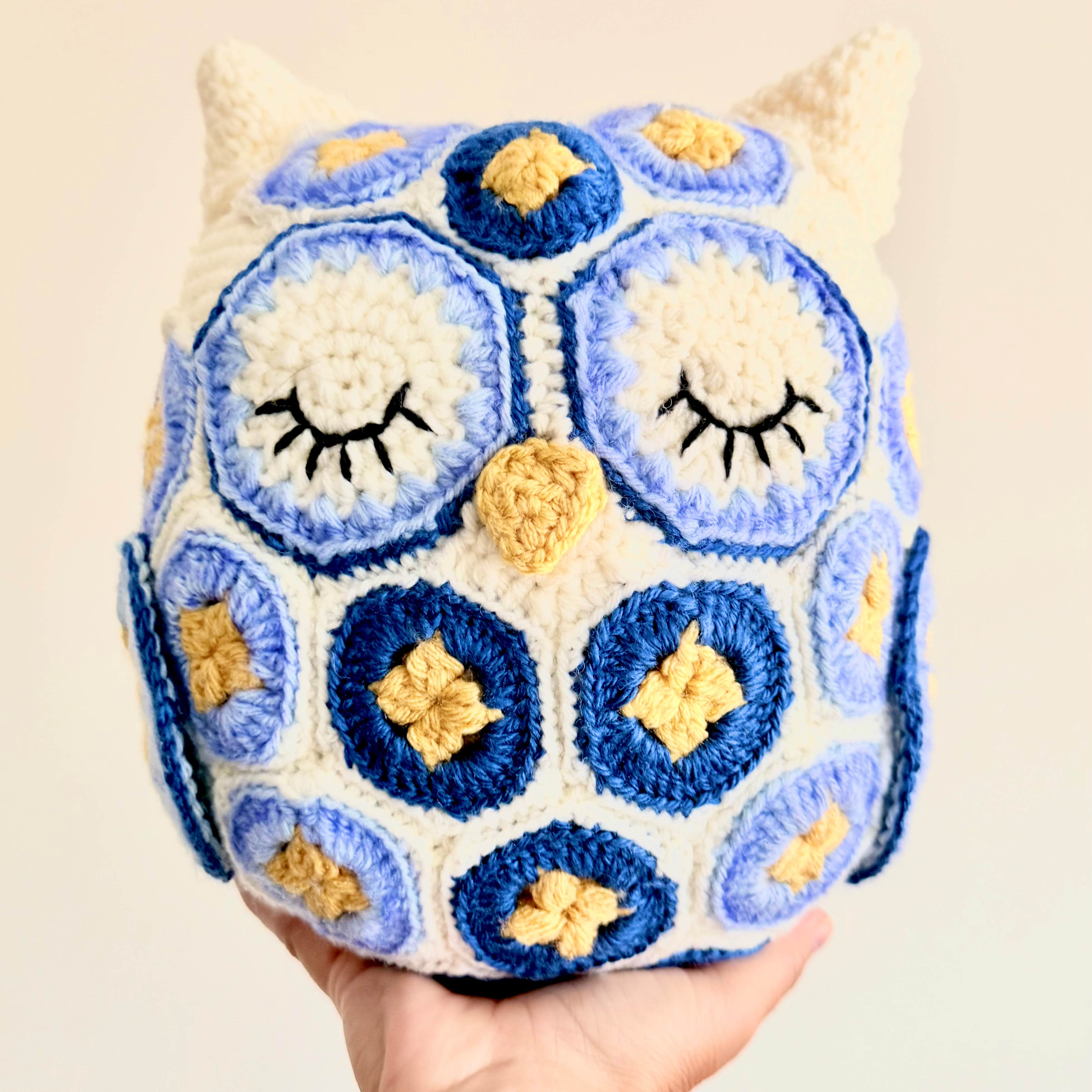 Owl African Flowers Crochet Pattern