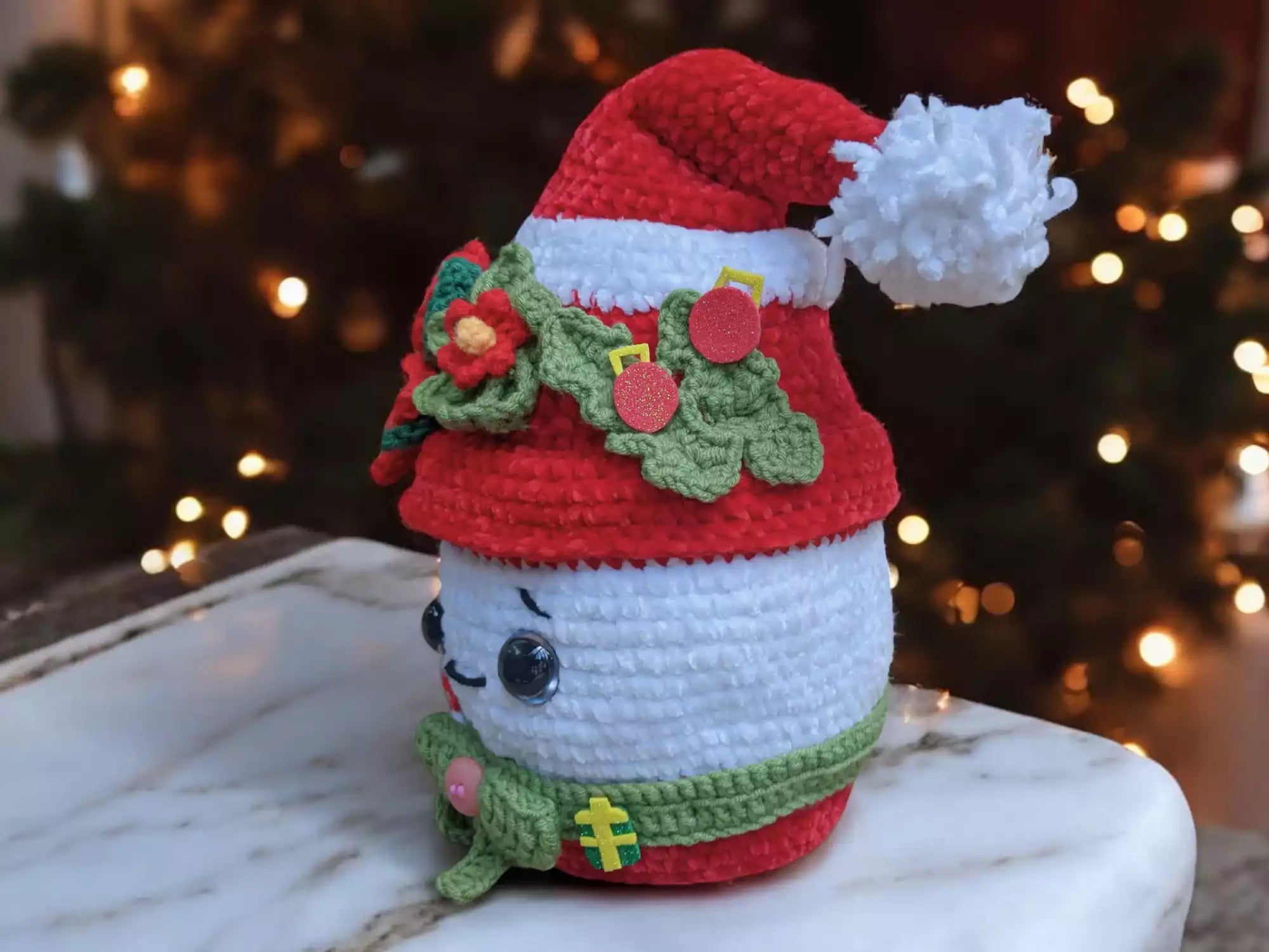 Merry Poinsettia Claus Pot Crochet Pattern