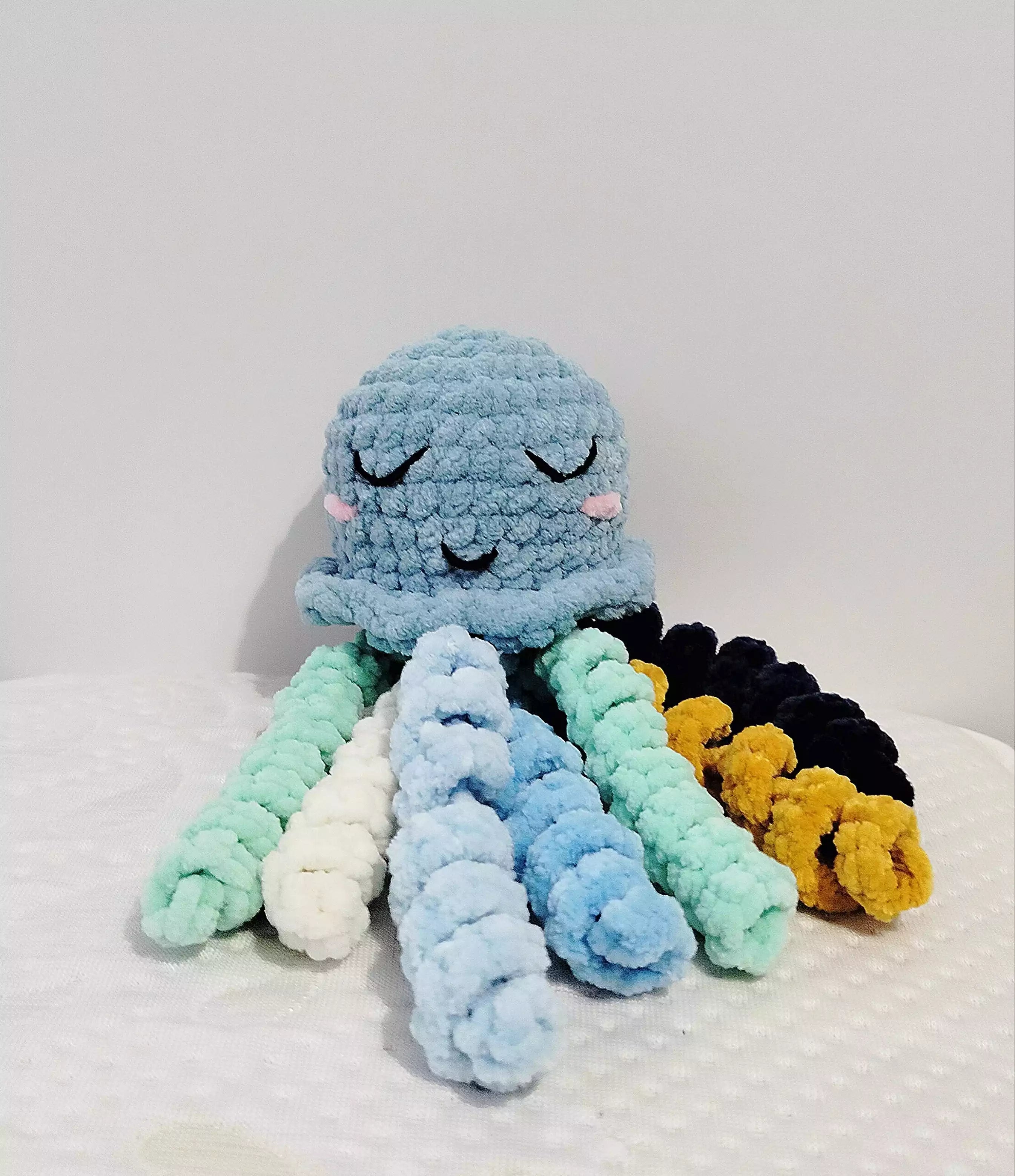 Crochet Sprinkles the Squid & Rainbow the Jellyfish Patterns – Adorable Sea Creatures