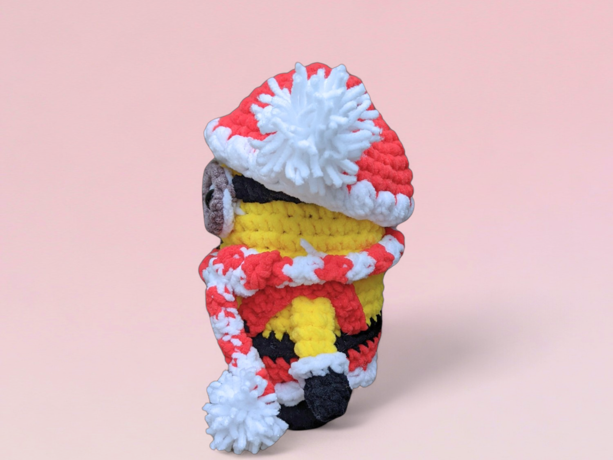 Santa Minion crochet pattern