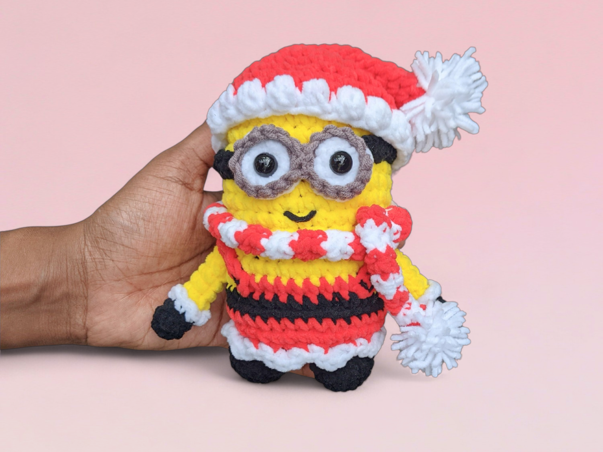 Santa Minion crochet pattern