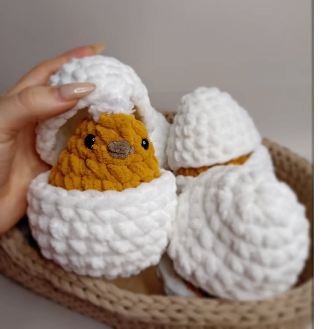 Egg & Chick Crochet Pattern - Easter Gift