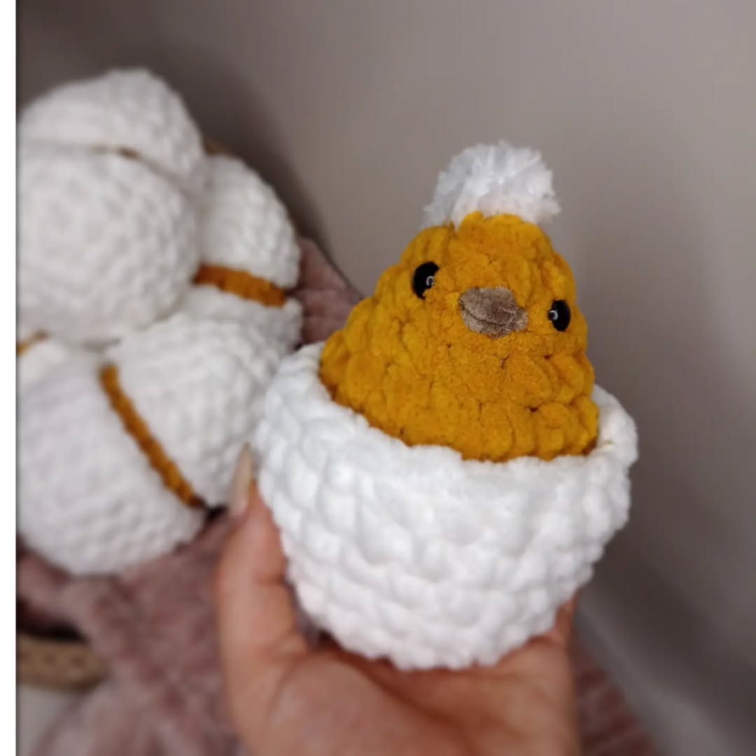 Egg & Chick Crochet Pattern - Easter Gift