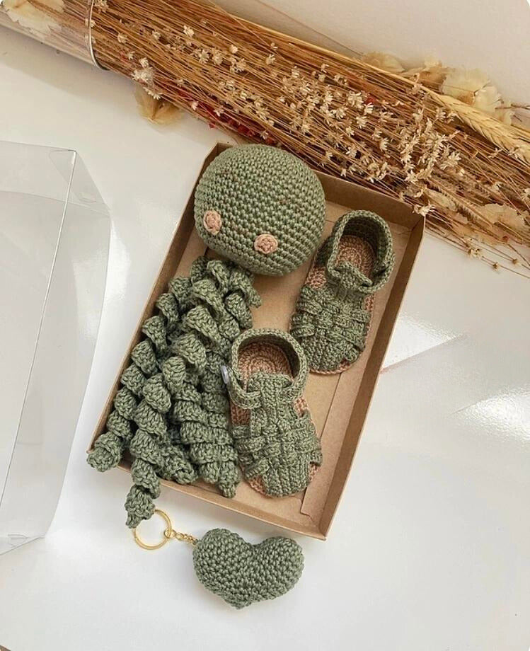 Crochet Octopus Sneakers and Sandals Pattern - Unique Baby Footwear